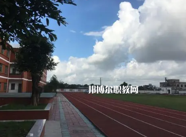 德陽(yáng)中德工業(yè)技術(shù)學(xué)校怎么樣，好不好