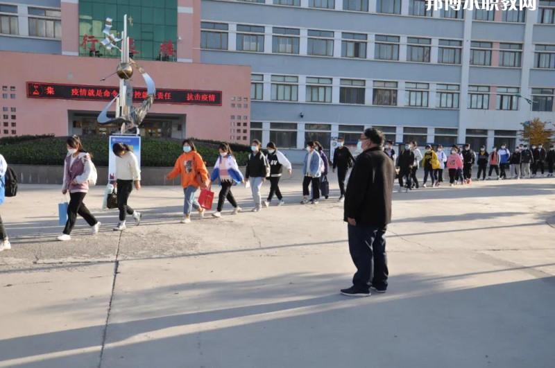 華亭職業(yè)教育中心2022年招生辦聯(lián)系電話(huà)
