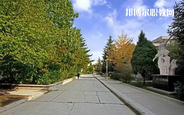 平?jīng)鰩煼秾W校2022年報名條件、招生要求、招生對象