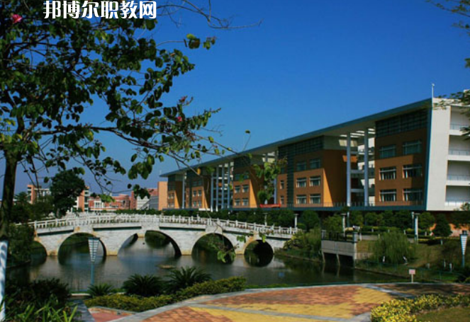 涼山民族師范學(xué)校2022年報(bào)名條件、招生要求、招生對(duì)象