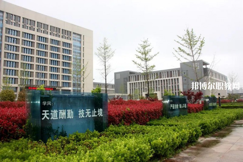 淮安高級職業(yè)技術(shù)學(xué)校2022年報名條件、招生要求、招生對象