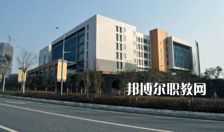 重慶合川職業(yè)教育中心2022年報名條件、招生要求、招生對象