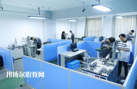 滄縣職業(yè)技術教育中心2022年報名條件、招生要求、招生對象