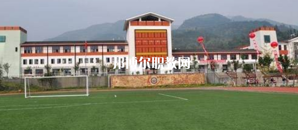 阿壩衛(wèi)生學(xué)校2022年報(bào)名條件、招生要求、招生對象