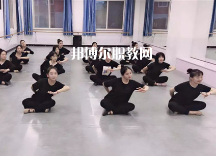 保定工程技術(shù)學(xué)校2022年學(xué)費(fèi)、收費(fèi)多少