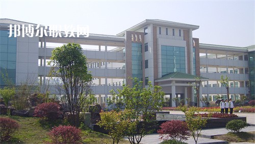 大理科技管理中等職業(yè)技術(shù)學校2022年報名條件、招生要求、招生對象