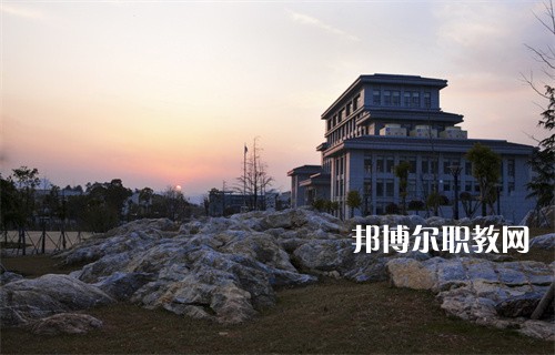 鎮(zhèn)江技師學(xué)院2022年報(bào)名條件、招生要求、招生對(duì)象