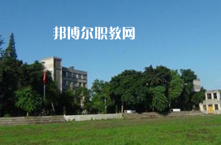 瀘州職業(yè)技術(shù)學(xué)校2022年報(bào)名條件、招生要求、招生對象