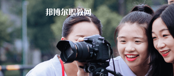 成都現(xiàn)代職業(yè)技術(shù)學(xué)校2022年報名條件、招生要求、招生對象