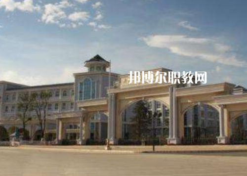重慶商務(wù)高級(jí)技工學(xué)校2022年報(bào)名條件、招生要求、招生對(duì)象