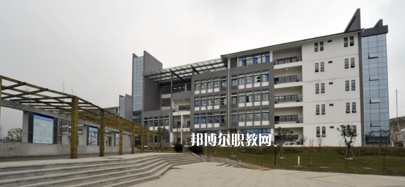 文山文武職業(yè)學校2022年學費、收費多少