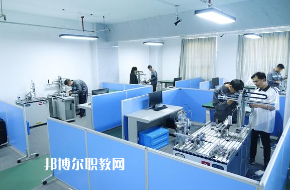邯鄲第一財經(jīng)學(xué)校2022年報名條件、招生要求、招生對象