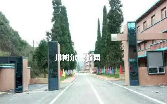 貴州現(xiàn)代經(jīng)濟(jì)學(xué)校2022年學(xué)費(fèi)、收費(fèi)多少