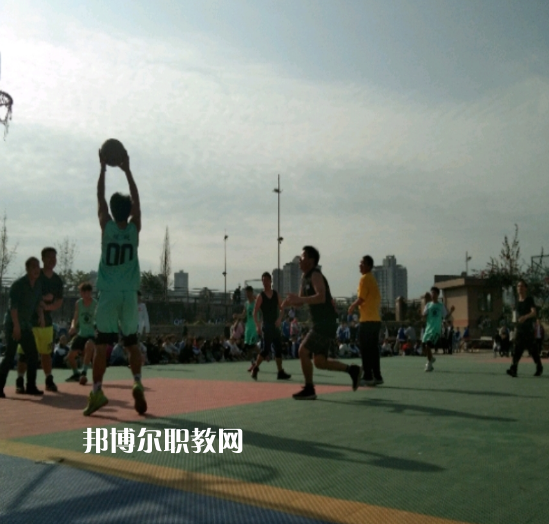 內(nèi)江宏昌職業(yè)技術(shù)學(xué)校2022年報名條件、招生要求、招生對象