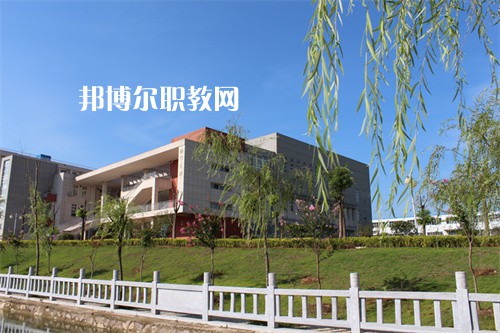 安徽六安技師學院2022年報名條件、招生要求、招生對象
