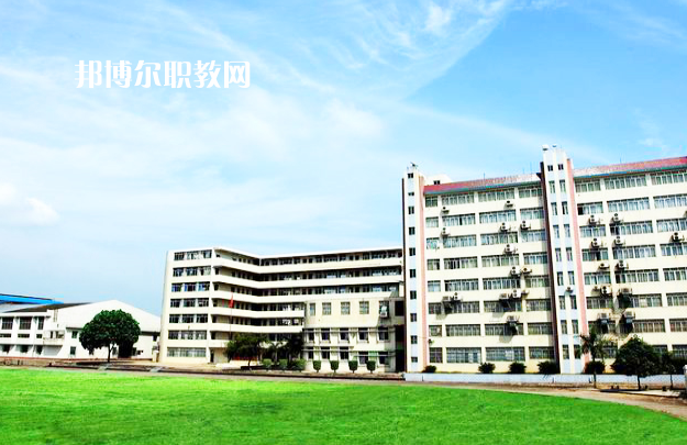 廣西交通運(yùn)輸學(xué)校2022年報(bào)名條件、招生要求、招生對(duì)象