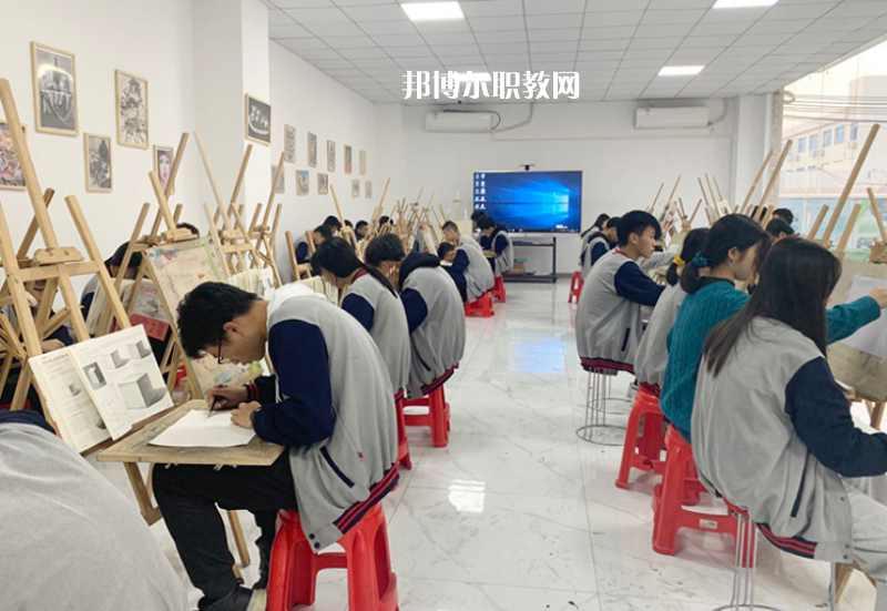 廣州華成理工職業(yè)技術(shù)學(xué)校2022年招生辦聯(lián)系電話(huà)