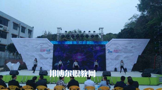 內(nèi)江市川威技工學(xué)校2022年報(bào)名條件、招生要求、招生對(duì)象