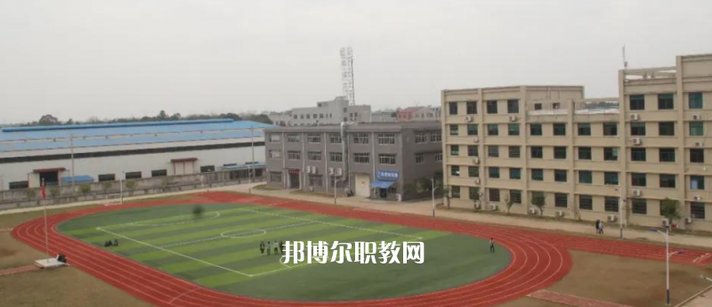 曲靖衛(wèi)生學校2022年報名條件、招生要求、招生對象