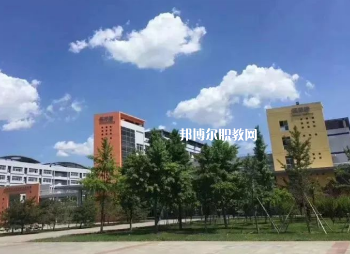 紅河州民族師范學(xué)校2022年學(xué)費(fèi)、收費(fèi)多少