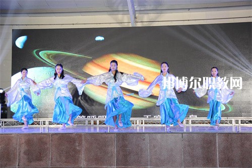 四川省電子商務(wù)學(xué)校2022年報名條件、招生要求、招生對象