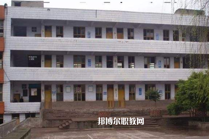 岳池白廟職業(yè)中學(xué)校2022年報(bào)名條件、招生要求、招生對象