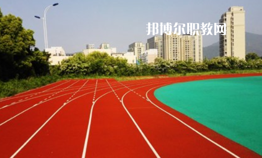 臨滄財(cái)貿(mào)學(xué)校2022年報(bào)名條件、招生要求、招生對(duì)象