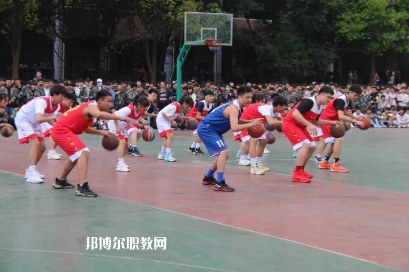 楚雄民中族等專業(yè)學(xué)校2022年學(xué)費、收費多少