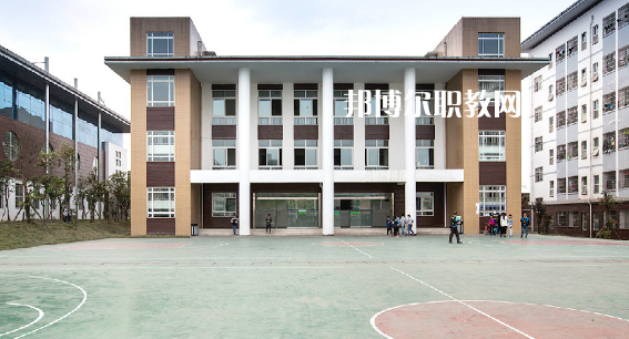 保山中醫(yī)藥高等?？茖W(xué)校2022年報名條件、招生要求、招生對象