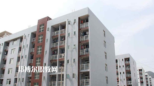 重慶黔江區(qū)民族職業(yè)教育中心2022年報(bào)名條件、招生要求、招生對(duì)象