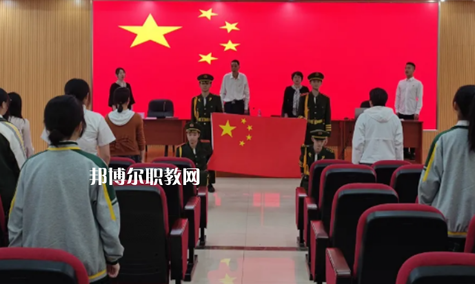 東莞商業(yè)學(xué)校2022年招生辦聯(lián)系電話(huà)