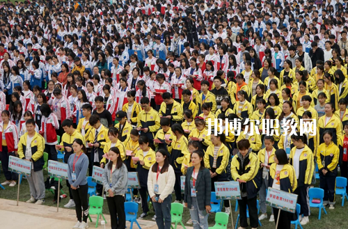 湖南醫(yī)藥職業(yè)中等專業(yè)學校2022年報名條件、招生要求、招生對象