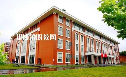 湖南醫(yī)藥職業(yè)中等專(zhuān)業(yè)學(xué)校2022年招生辦聯(lián)系電話(huà)