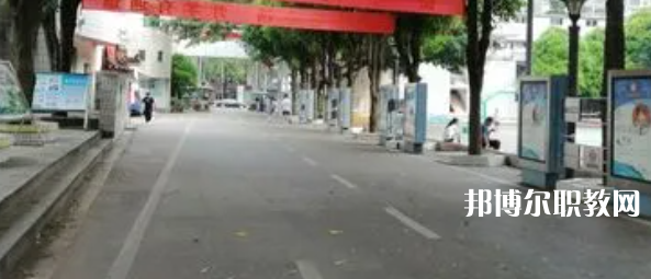 柳州機(jī)電工業(yè)學(xué)校2022年報(bào)名條件、招生要求、招生對(duì)象