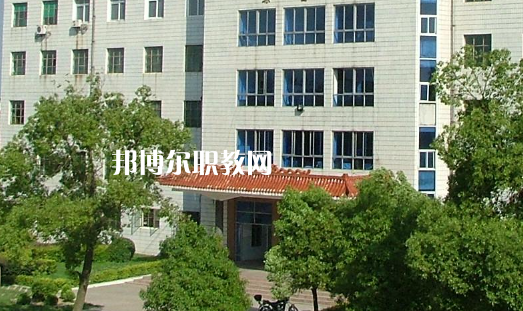 武漢黃陂職業(yè)技術(shù)學(xué)校2022年報名條件、招生要求、招生對象