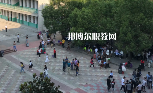老河口職業(yè)技術學校2022年報名條件、招生要求、招生對象