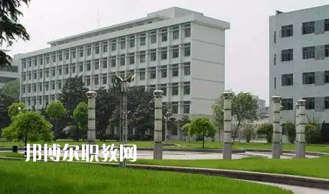 湖北旅游學(xué)校2022年報名條件、招生要求、招生對象