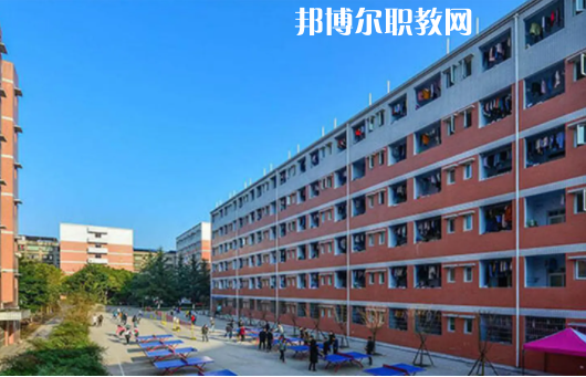 四川育英醫(yī)養(yǎng)科技技工學(xué)校2022年怎么樣、好不好
