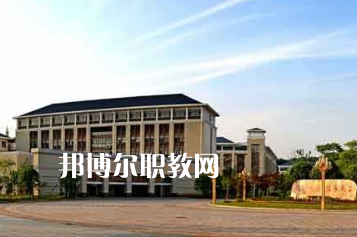江漢油田職業(yè)技術(shù)學(xué)校2022年報(bào)名條件、招生要求、招生對象