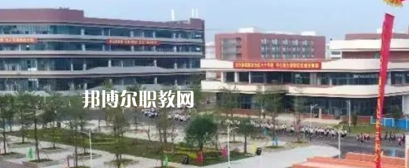 廣西醫(yī)科大學(xué)附設(shè)玉林衛(wèi)生學(xué)校2022年報(bào)名條件、招生要求、招生對(duì)象