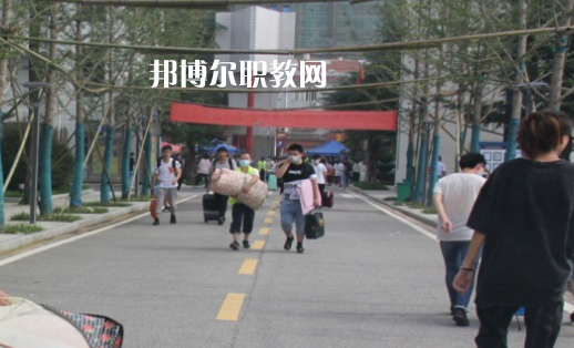武漢新洲高級職業(yè)中學2022年報名條件、招生要求、招生對象