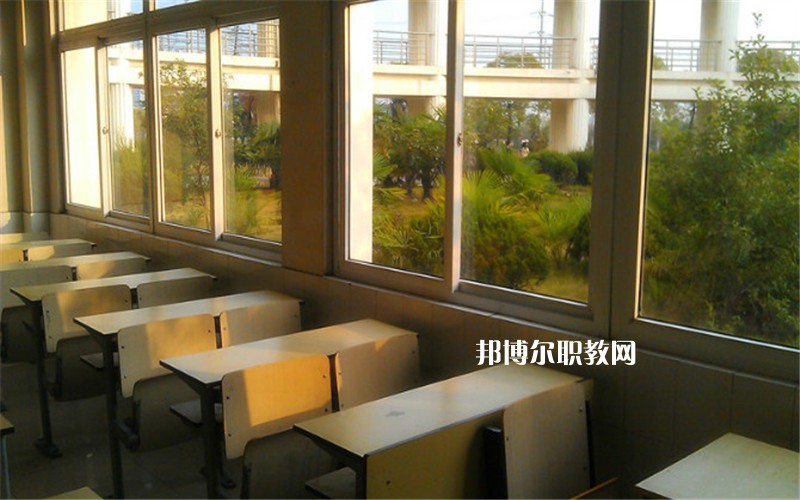 安徽2023年哪些大專(zhuān)計(jì)算機(jī)學(xué)校有前途