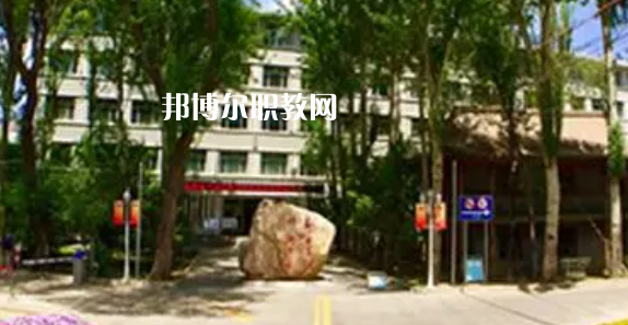 青海高職?？圃盒Ｅ琶?強(qiáng)