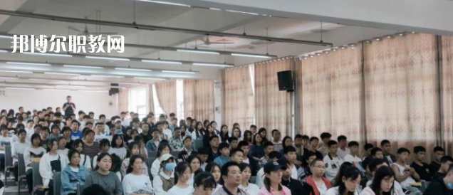 峨邊彝族自治縣職業(yè)高級中學(xué)校2023年學(xué)費(fèi)、收費(fèi)多少
