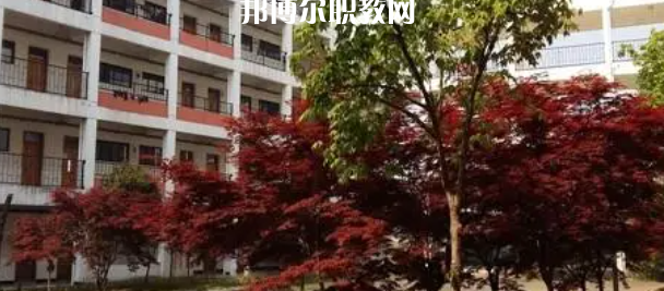 江蘇省寶應(yīng)中等專業(yè)學(xué)校地址在哪里，哪個(gè)地區(qū)，哪個(gè)城市?