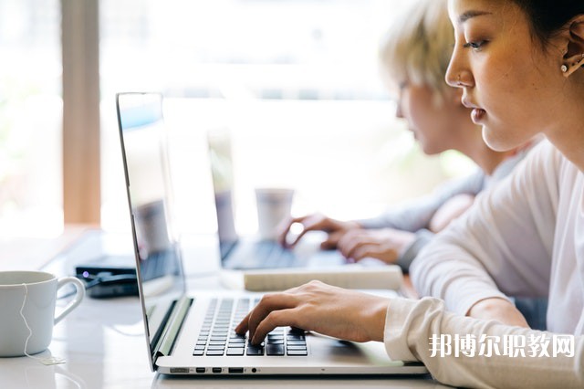 百色右江區(qū)職業(yè)技術(shù)學校有哪些招生專業(yè)（2023年）