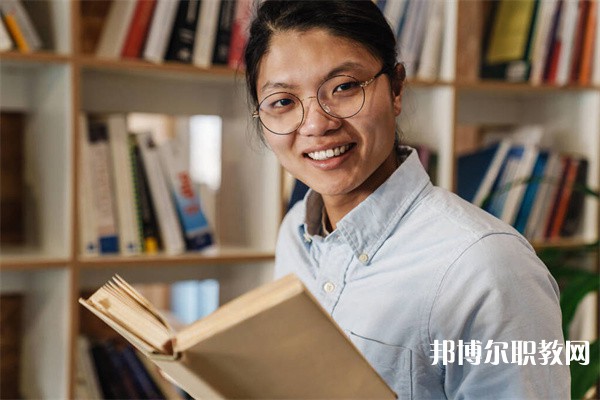 皖南醫(yī)藥衛(wèi)生學(xué)校有哪些招生專(zhuān)業(yè)（2023年）