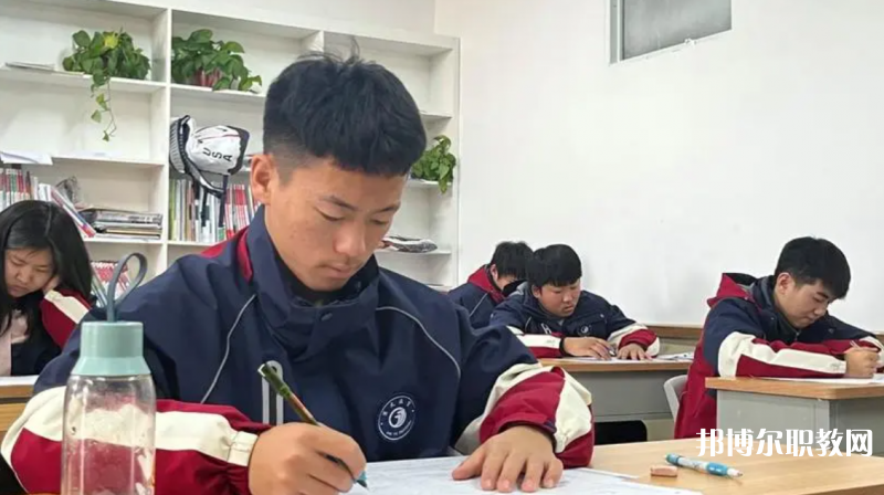 2023鄭州創(chuàng)新科技中等專業(yè)學(xué)校招生計(jì)劃 招生人數(shù)是多少(附要求、條件、對象)