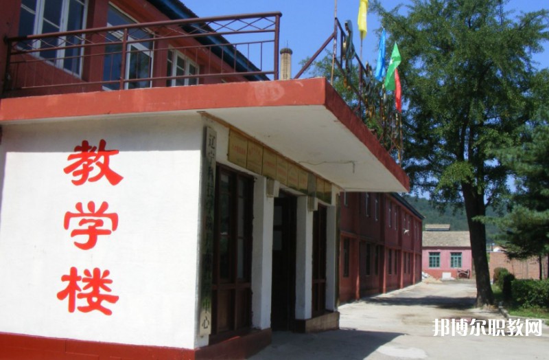 2024丹東市圣林中等職業(yè)技術(shù)專業(yè)學(xué)校招生計(jì)劃 招生人數(shù)是多少(附要求、條件、對(duì)象)