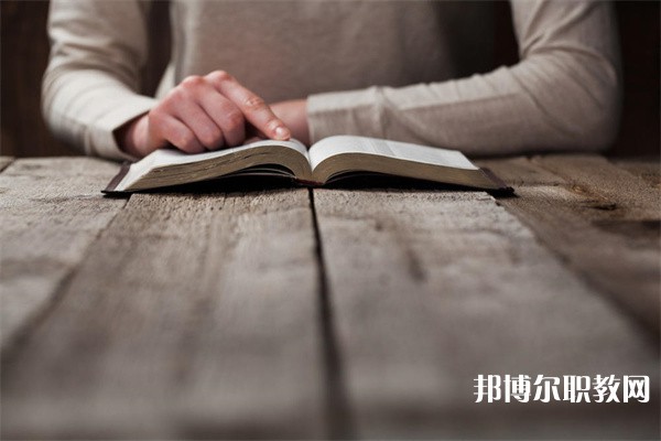 云南哪里的中職學(xué)校能讀財(cái)務(wù)會計(jì)專業(yè)專業(yè)